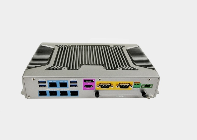 車載CAN總線無風扇工控機BOX-6202